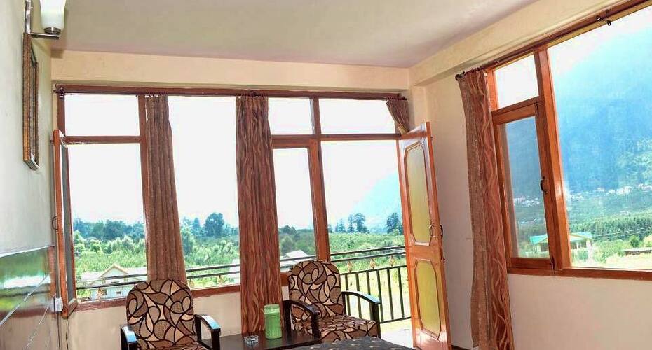 TG Stays Institute Road, Manali 2